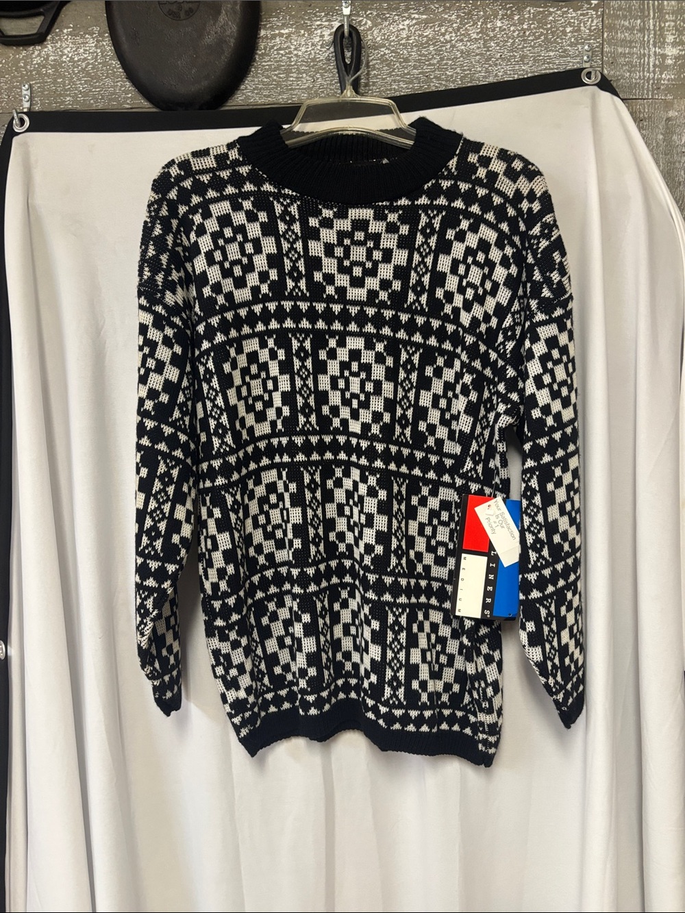 Vintage Men's Black & White Geometric Crewneck Sweater
